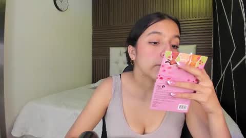 Iris Fyre  online show from June 27, 12:33 pm