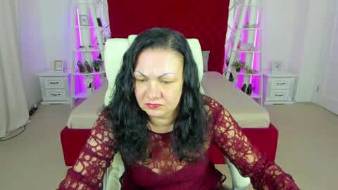 Iris online show from April 13, 8:15 am