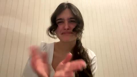 irisss31 online show from February 24, 6:47 pm