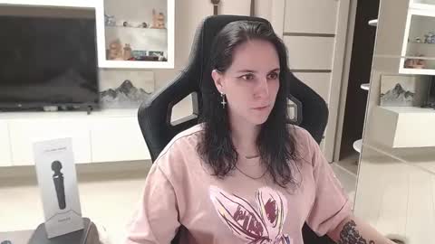 Irwi Tomboy online show from March 6, 10:15 pm