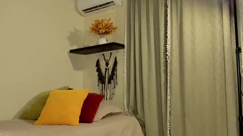 isa_____ online show from October 12, 2:47 am