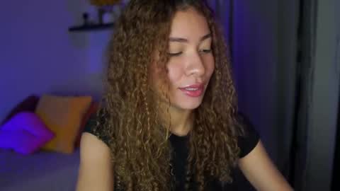 isa_____ online show from October 28, 1:00 am