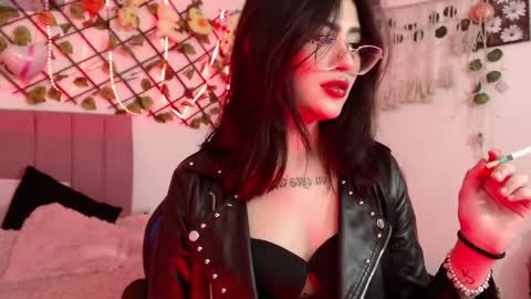 isabela online show from October 9, 3:32 am