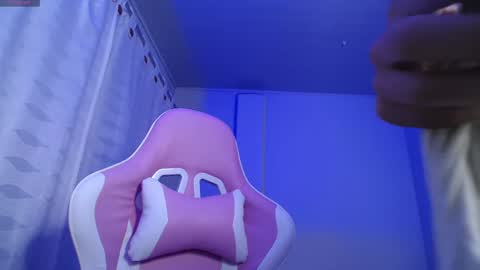 Isabella  online show from February 22, 10:18 am