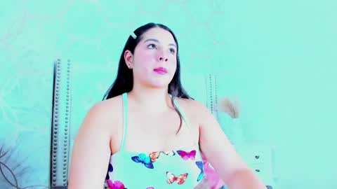 isa rose 7 online show from May 20, 7:33 pm