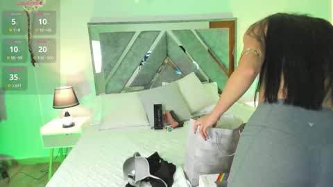 ISA ROUSE  online show from November 26, 2:56 am