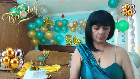 Isabeel Sofia online show from June 4, 7:29 pm