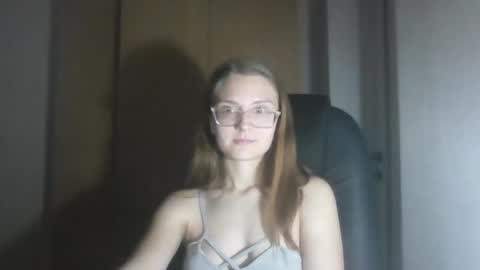 isabel_loveee online show from November 5, 8:58 pm