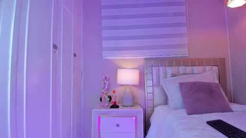 Hii I AM ISABELA   online show from February 4, 11:46 am