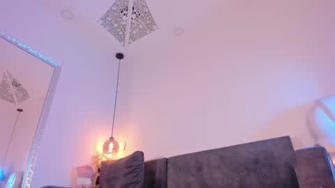 Isabela online show from March 7, 12:12 pm