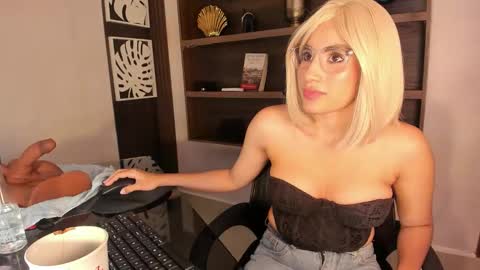 isabelastefano online show from November 28, 4:26 am