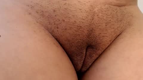 isabelateran online show from April 4, 6:18 pm