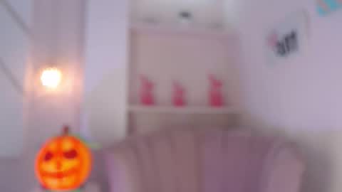 Isa  online show from October 24, 4:14 pm