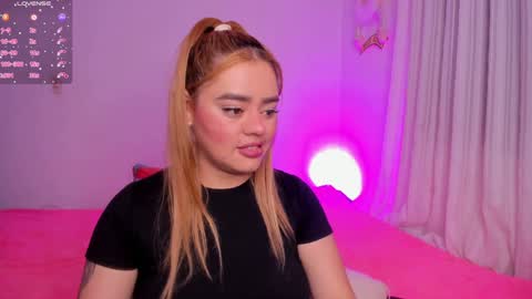 Isabella Arias online show from January 6, 5:52 am