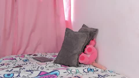 isabella online show from December 20, 9:17 pm