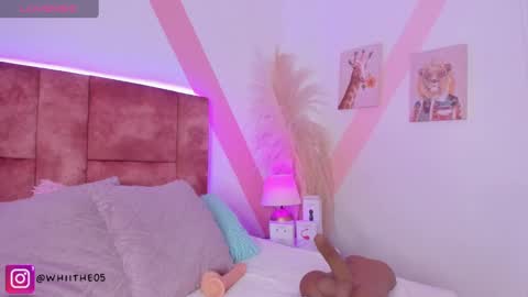 Isabella White online show from September 21, 5:11 pm