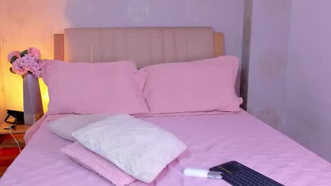 isabella_winkler online show from November 17, 3:24 pm