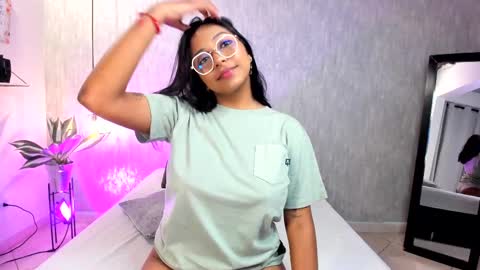 isabella zc online show from February 10, 11:36 am