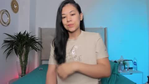 Isabelle Diaz online show from February 27, 11:31 am