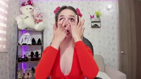 ISABELLA online show from March 13, 9:05 pm