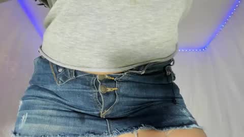 Lumi bellx online show from February 12, 2:24 am