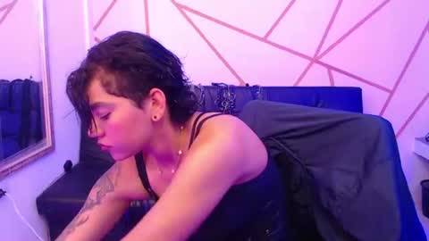 isabela online show from June 12, 3:14 am