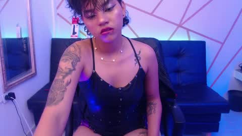 isabela online show from June 8, 1:28 am