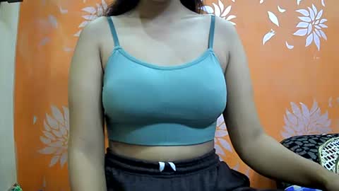 ishika_singh_ online show from February 27, 3:36 am