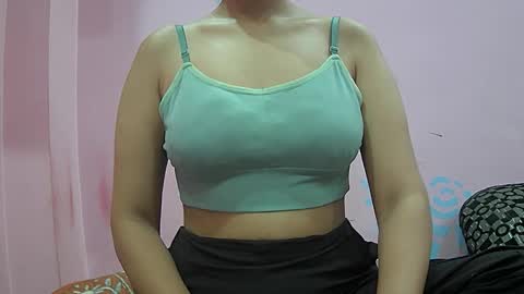 ishika_singh_ online show from March 5, 2:51 am