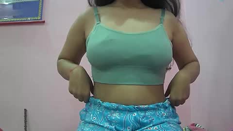 ishika_singh_ online show from October 23, 2:50 am