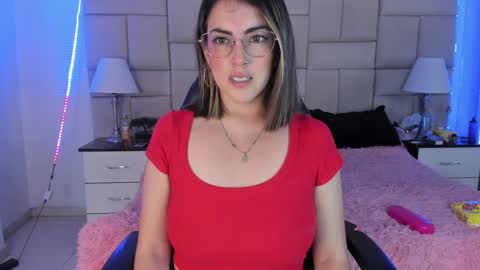 Pauli online show from December 19, 9:38 pm