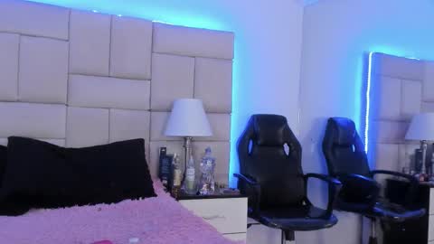 Pauli online show from March 7, 9:27 pm