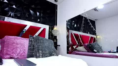 Isis online show from February 28, 3:48 am