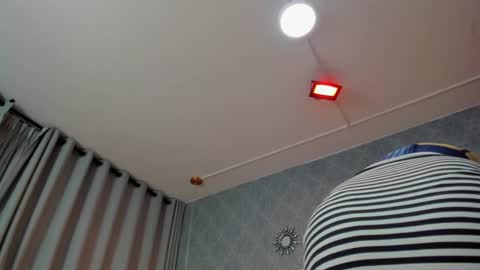 Isis online show from December 5, 7:16 am