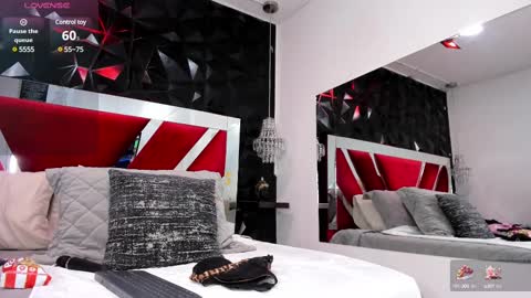 Isis online show from March 5, 8:43 am