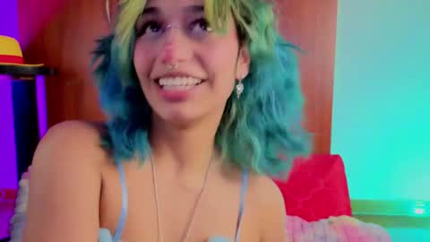 Isisjones18 online show from May 5, 3:20 am
