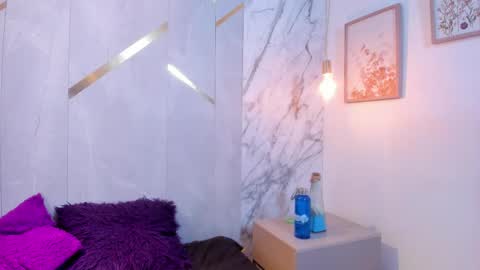 Isis Noir online show from January 18, 7:43 pm