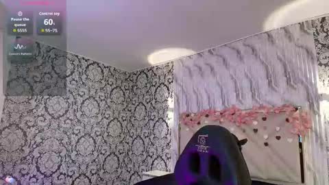 Issa online show from April 16, 4:02 am