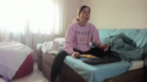 Issabelle online show from February 24, 6:14 am