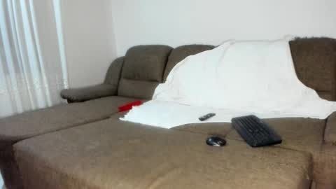 Issabelle online show from November 21, 7:32 am