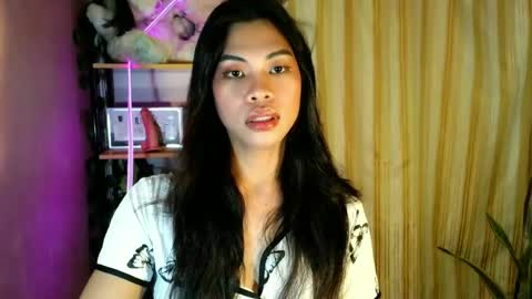 its_chloe20 online show from June 17, 9:05 pm