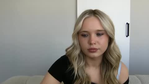 OF  madisynmaee online show from March 12, 6:43 pm