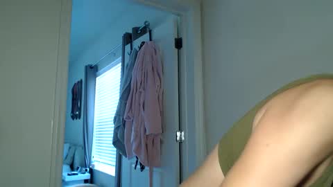 Alexis Rae online show from December 3, 2:08 pm