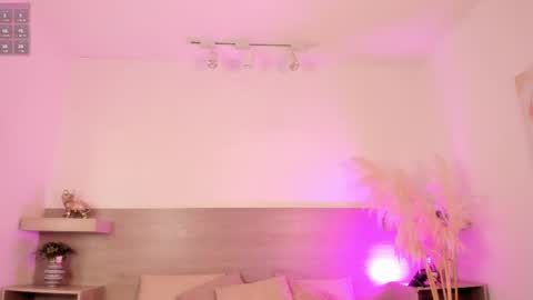 ivana_hall online show from September 29, 7:52 pm