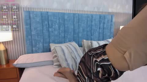 Valeria Sanders online show from September 25, 6:50 pm