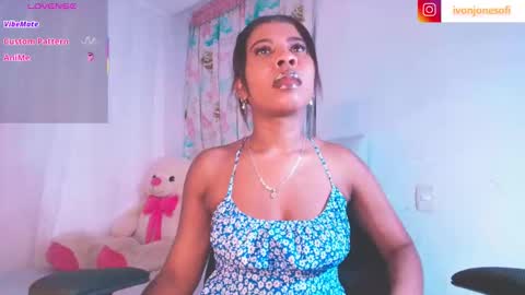  Ivon  Miss Jones  online show from November 22, 2:47 am