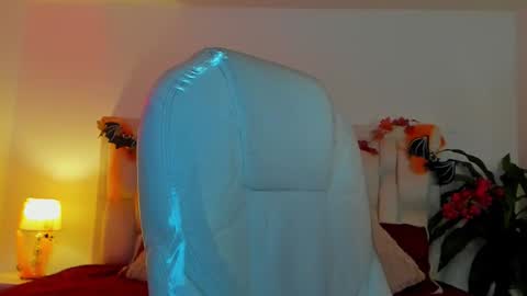 N A T H A L Y   online show from October 21, 3:21 am