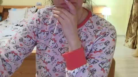 Ivory online show from December 14, 4:57 pm