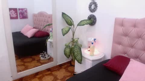 ivy_scorpio online show from September 12, 1:29 pm