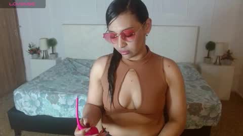 ivyshine7 online show from January 5, 6:55 pm